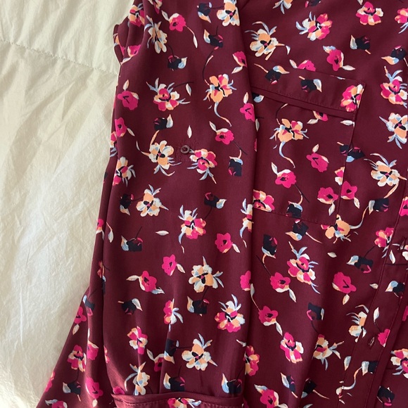 Candie’s woman’s XL Dress Shirt ,long sleeve that button’s . - Picture 3 of 7